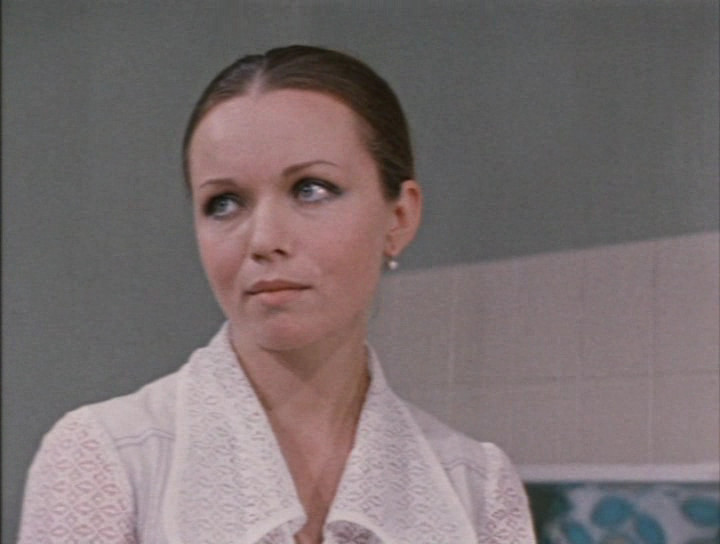 Кадры из Встретимся у фонтана (1977)