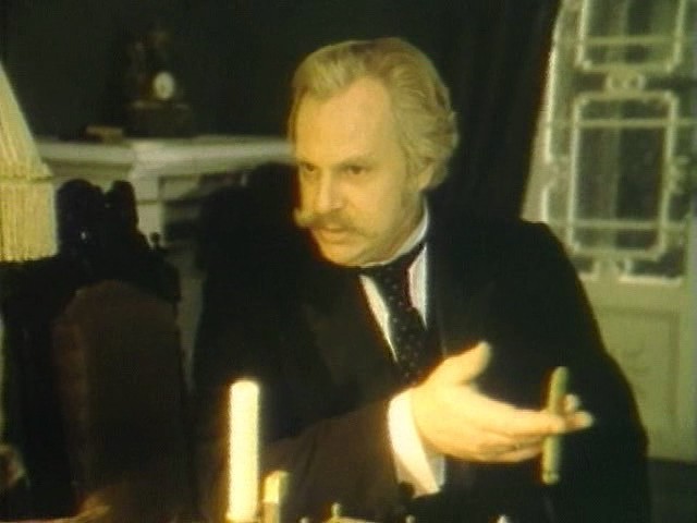 Кадры из Кое-что из губернской жизни (1983)