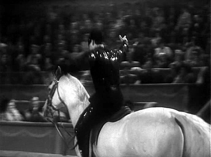 Кадры из Мистер Икс (1958)