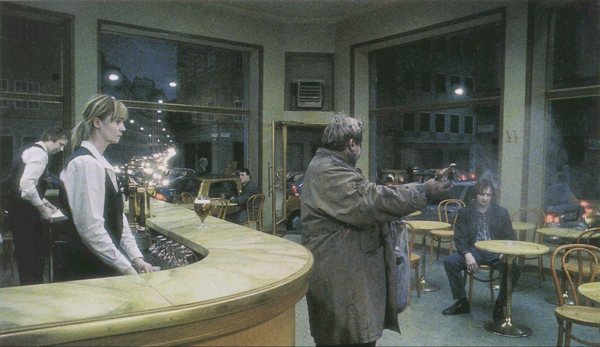 Кадры из Песни со второго этажа (2000)