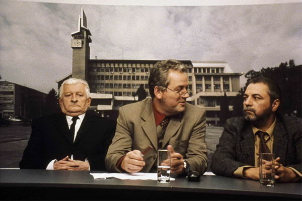 Кадры из 12:08 к востоку от Бухареста (2006)