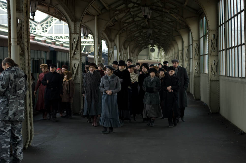 Кадры из Исаев (2009)