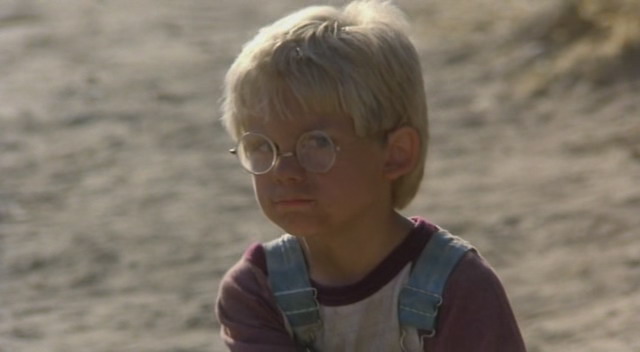 Кадры из Тыквоголовый (1988)