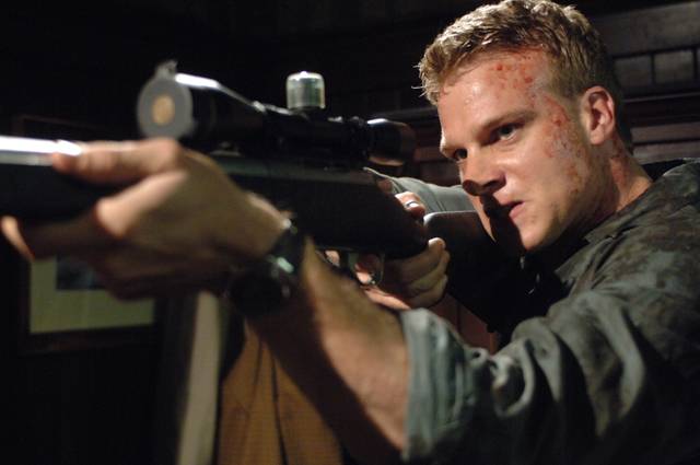 Кадры из Паршивая овца (2006)