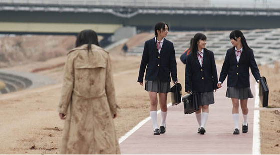 Кадры из Женщина с разрезанным ртом 2 (2008)