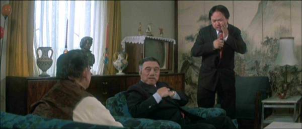 Кадры из Улица сплетен (1974)