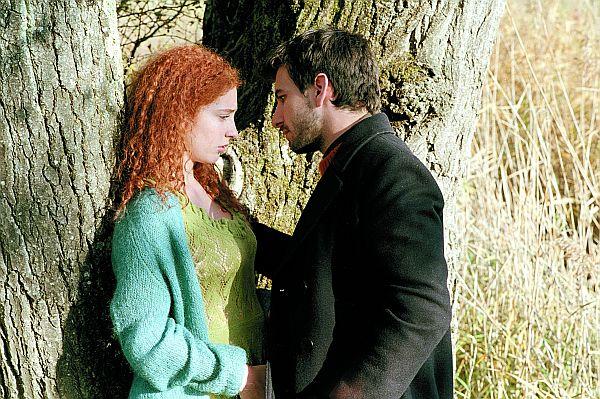 Кадры из Вышивальщицы (2004)