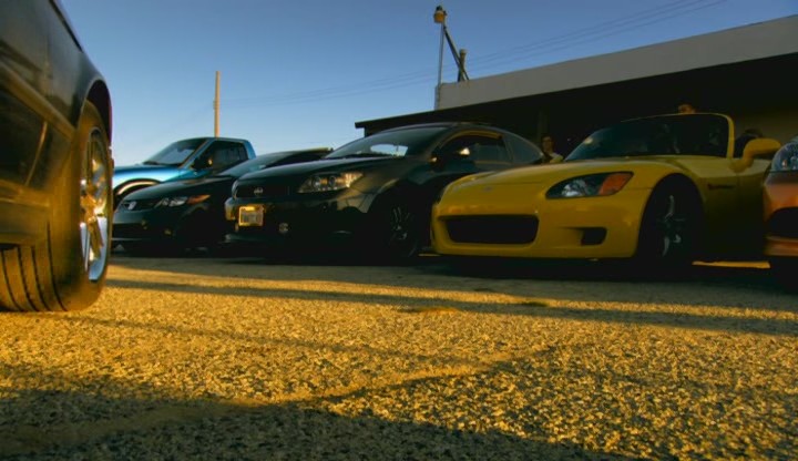 Кадры из Уличный гонщик (2008)