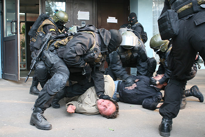 Кадры из Горячие новости (2009)