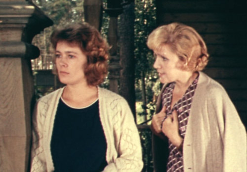 Кадры из Никто не заменит тебя (1983)