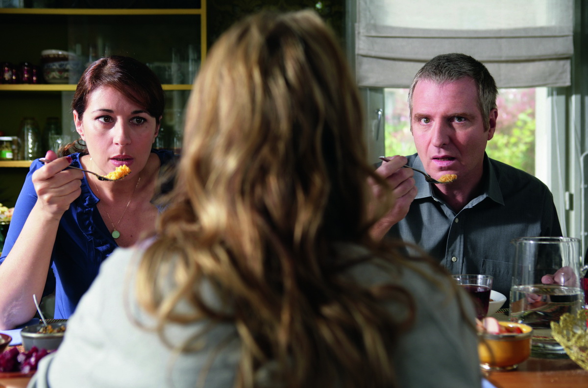 Кадры из Джек и Джилл: Любовь на чемоданах (2009)