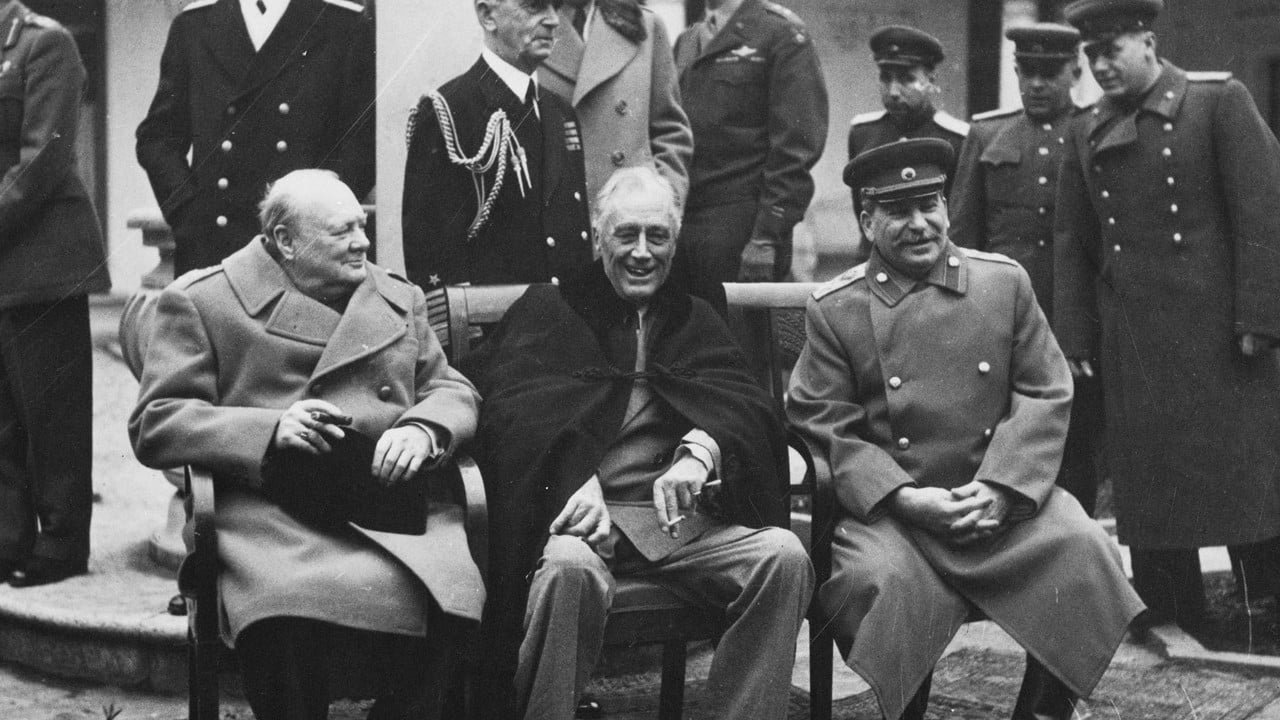 Кадры из Мир в войне (1973)