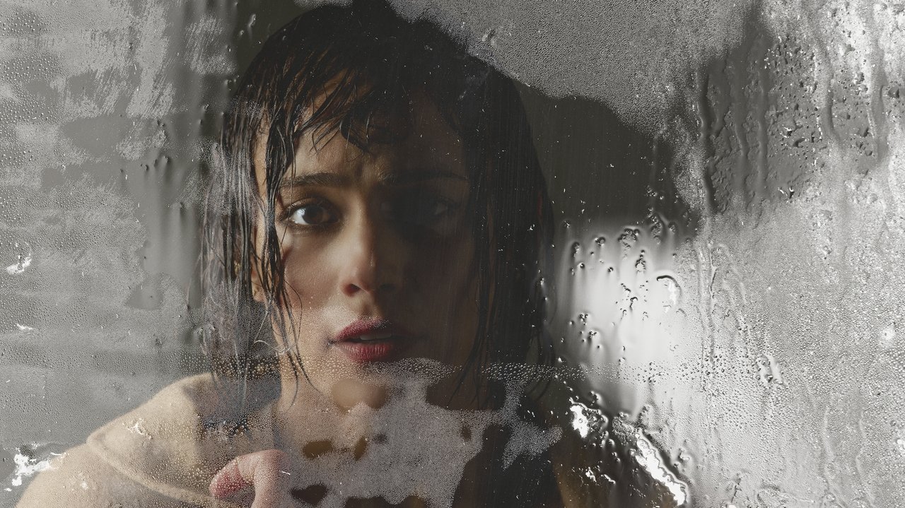 Кадры из Где-то между (2017)