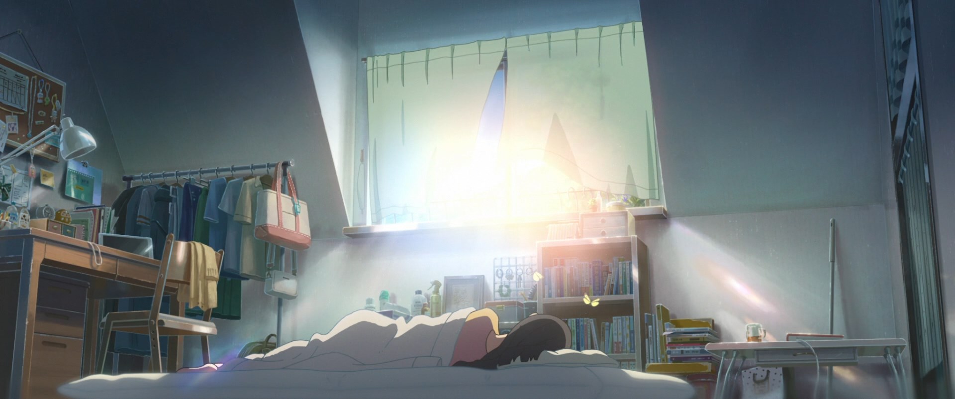 Кадры из Судзумэ, закрывающая двери (2022)